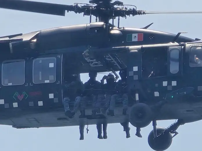 Detienen en Chiapas a 56 policías municipales en operativos en operativos contra crimen organizado