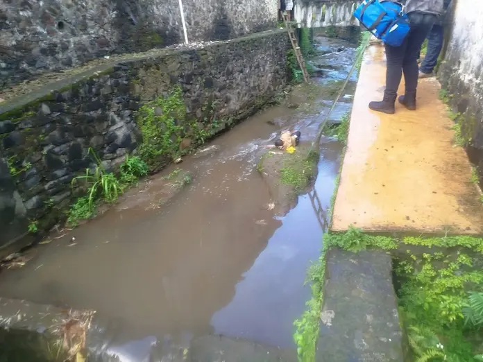 Hombre pierde la vida tras caer a un arroyo en Santiago Tuxtla