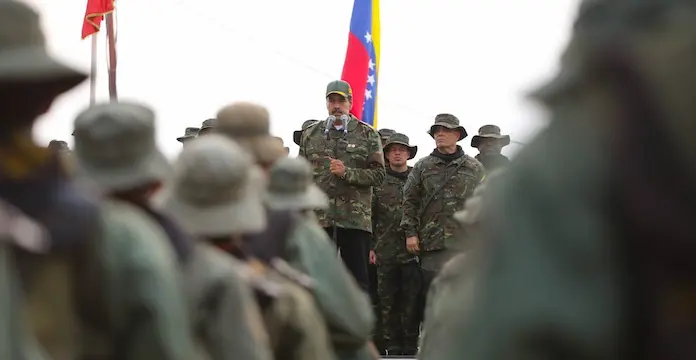 Maduro anuncia que se desplegarán 4.5 millones de soldados en respuesta a la recompensa que ofrece EU