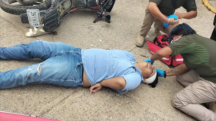 Motociclista resulta gravemente herido tras choque