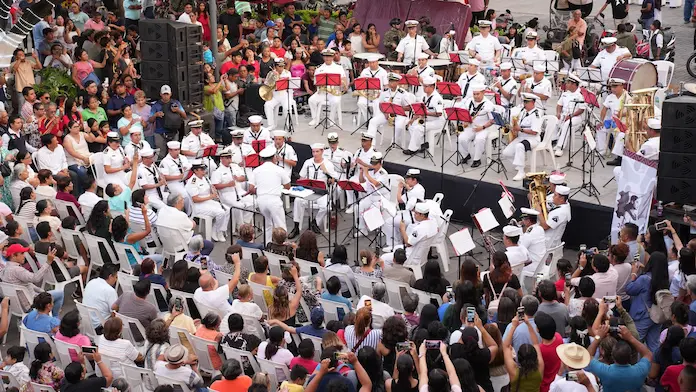 La Orquesta Sinfónica de la Secretaría de Marina deleita a San Andrés Tuxtla con concierto gratuito