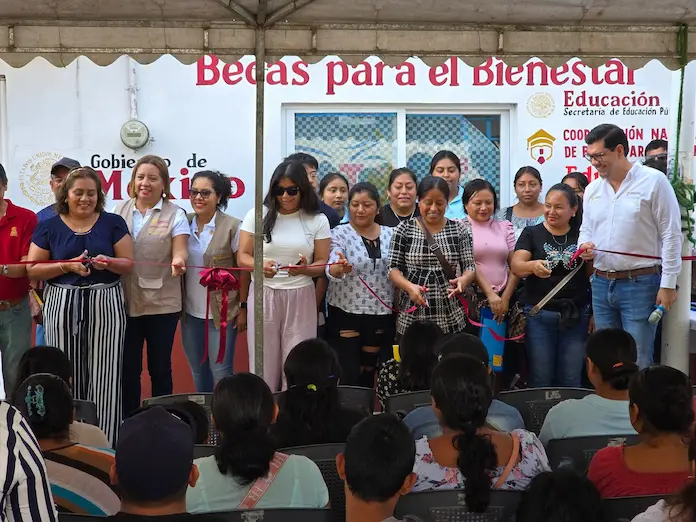 Apertura del Primer Centro de Atención de Becas para el Bienestar en Catemaco