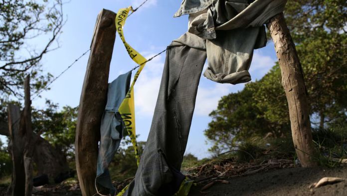 Colectivos denuncian miles de restos sin identificar en Veracruz y fosas irregulares en panteones y la ya tan usada disculpa.