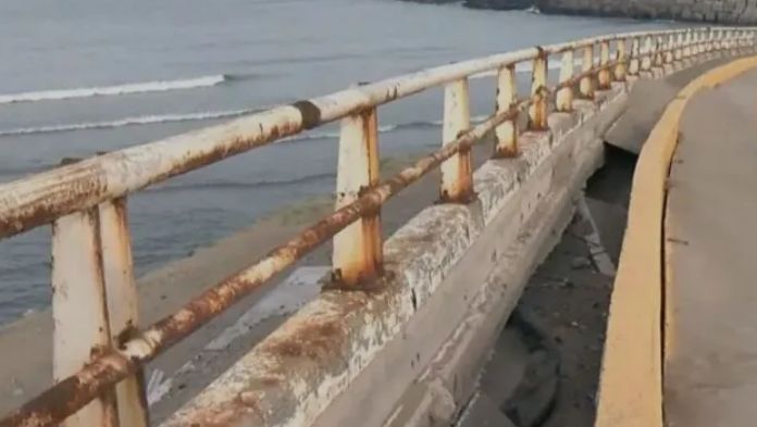 Cierran puente a San Juan de Ulúa por daños que dejó el temblor del pasado sábado