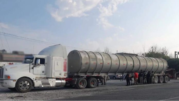 Aseguran 55 mil litros de hidrocarburo en Tamaulipas