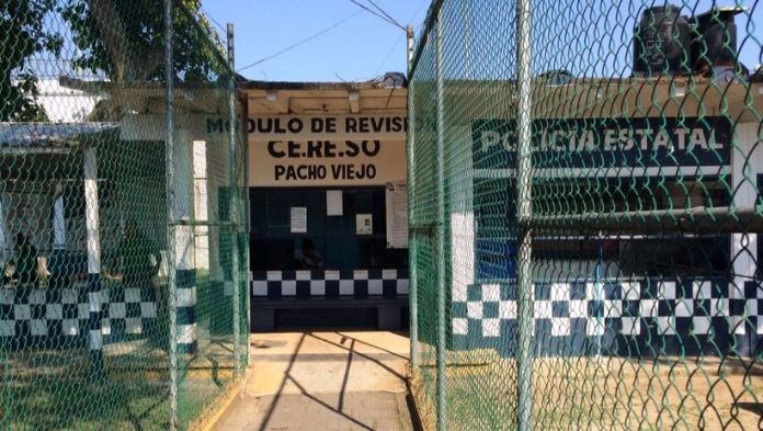 Analizan instalación de inhibidores de señal en penales de Veracruz para disminuir extorsión