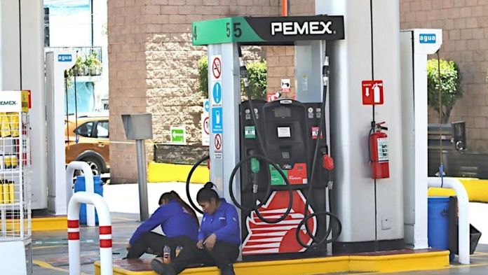 Gasolineros acusan extorsión por parte de autoridades federales