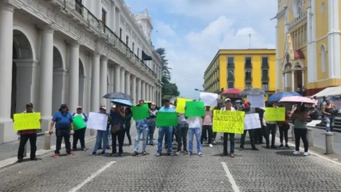 Exigen exempleados pago de laudos pendientes desde el bienio yunista