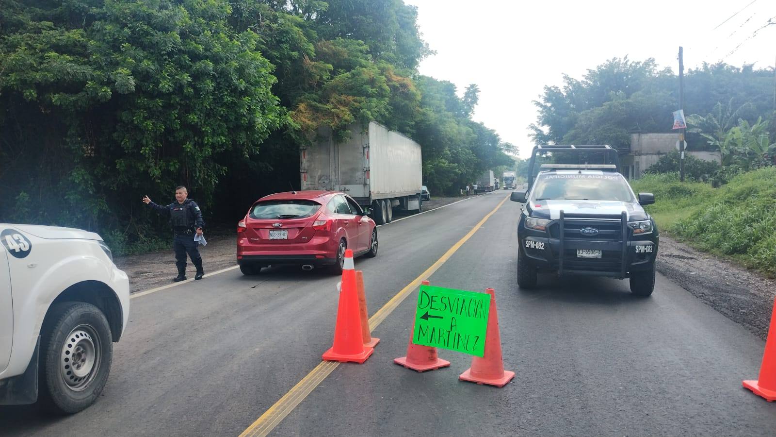 Gobernadora ordena atender socavon en la carretera Tlapacoyan-Martínez de la Torre la cual se encuentra cerrado