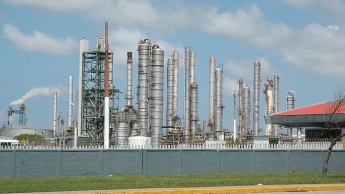 Reactivan planta petroquímica en el Complejo La Cangrejera
