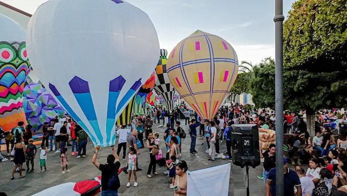 Segunda exhibición de l Globo de Papel en San Andrés Tuxtla