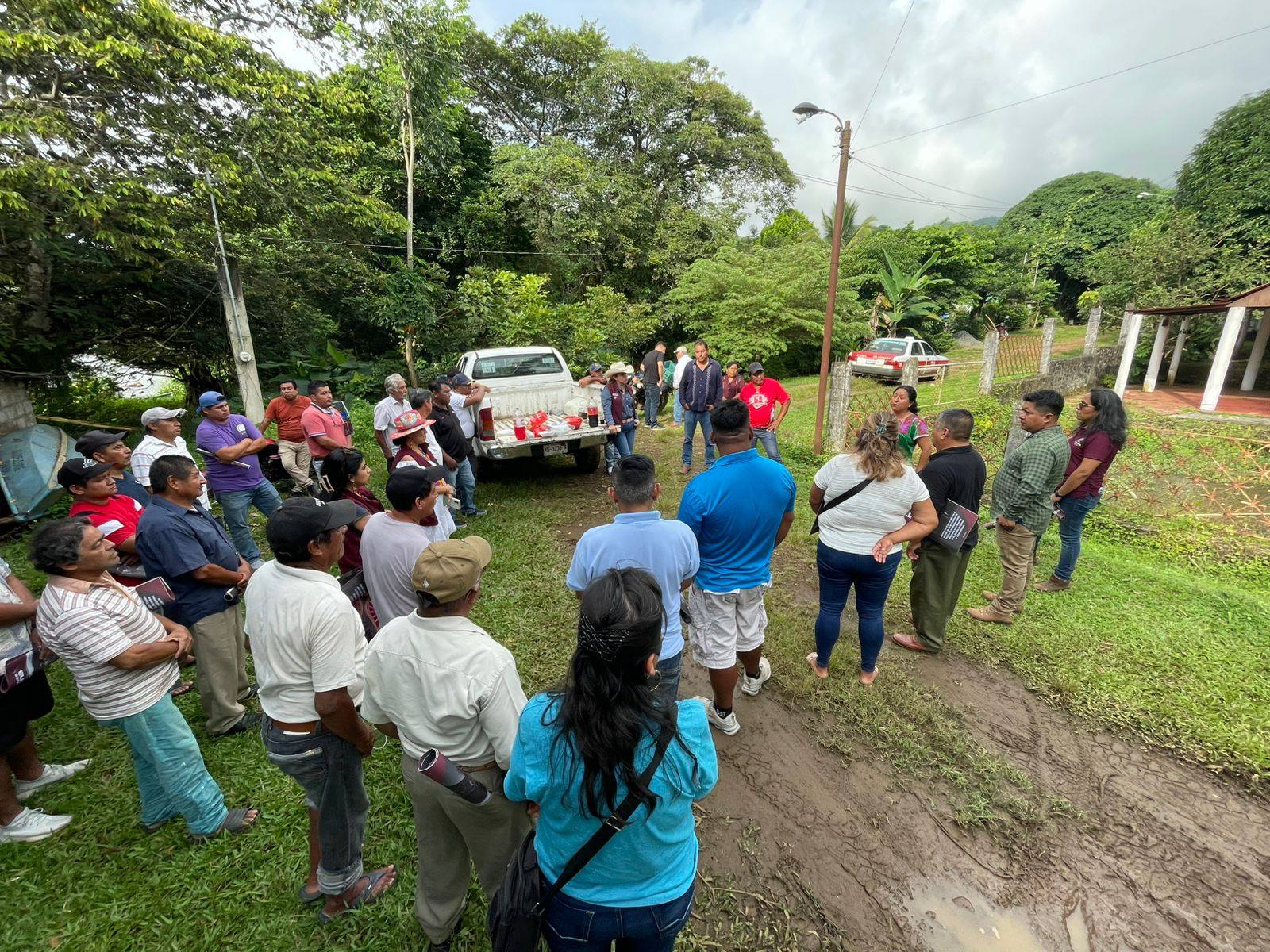 Realizan entrega de recursos y la clausura de proyectos comunitarios en distintas localidades de Catemaco