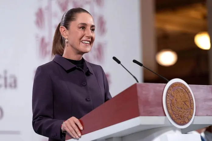 Pese a adeudos, farmacéuticas deben entregar medicamentos en los tiempos acordados: Shienbaum