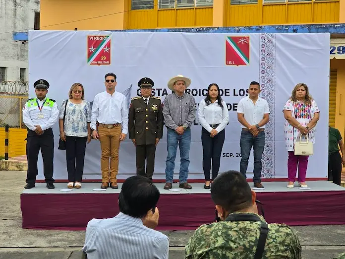 Catemaco rinde conmemora el 178 aniversario de la Gesta Heroica de los Niños Héroes de Chapultepec