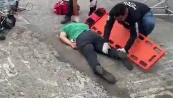 Motociclista sufre aparatoso accidente en Lerdo de Tejado