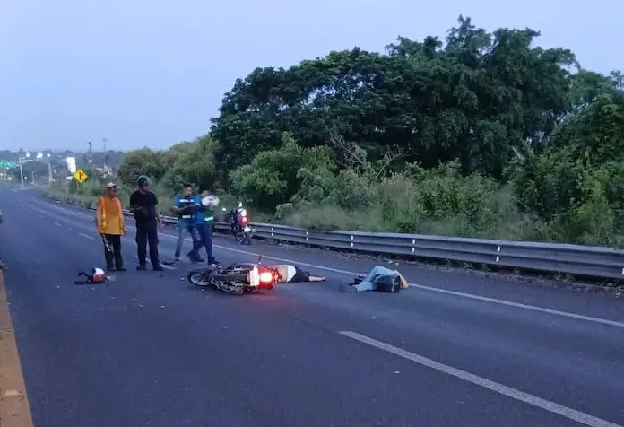 Accidente en la carretera Veracruz-Cardel deja una persona muerta y otra herida