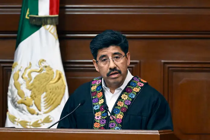 Hugo Aguilar Ortiz buscará que ministros de la SCJN ganen menos que Sheinbaum