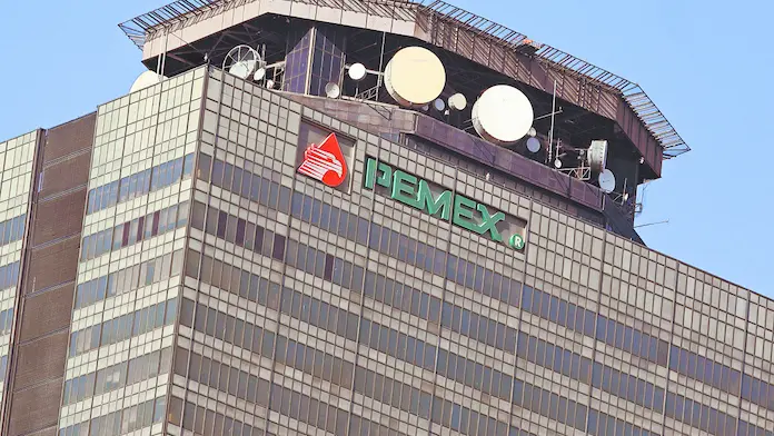 Gobierno dará a Pemex 13 mil 715 millones de dólares para amortizar deuda en 2026