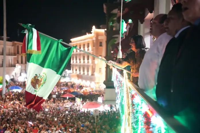 Conmemora alcaldesa sanandrescana el 215 aniversario de la independencia de México