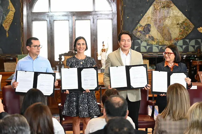 Firman SEP, Energía y CFE convenio para llevar internet gratuito a todas las Telesecundarias y Telebachilleratos del país