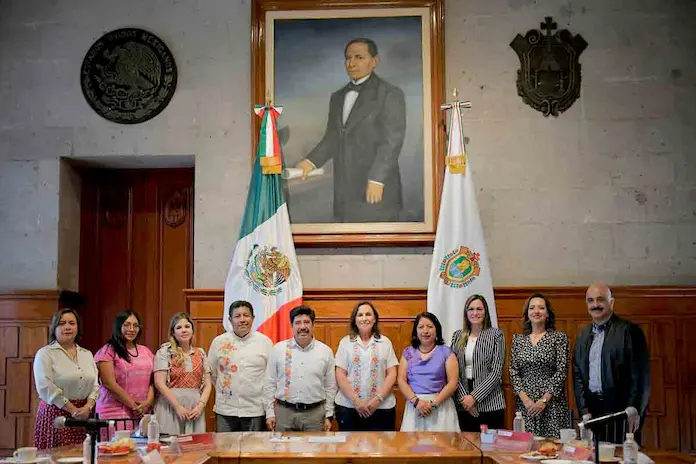Rocío Nahle recibe a Hugo Aguilar, el presidente de la SCJN