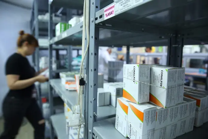 ISSSTE culpa a proveedores de desabasto de medicamentos