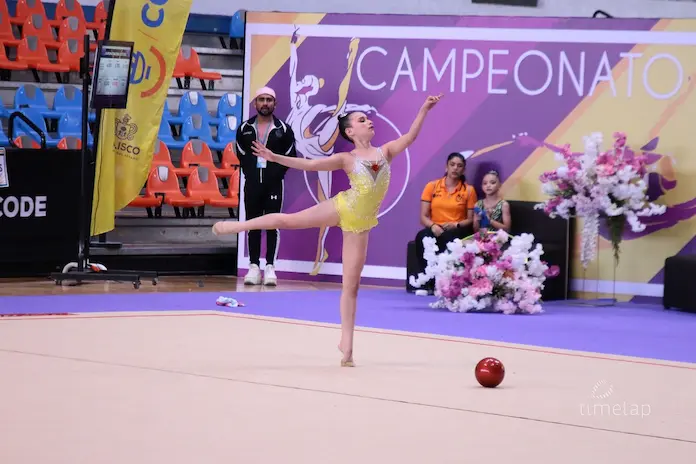 Gimnastas del Club de Oro buscan lugar en la Selección Nacional Junior