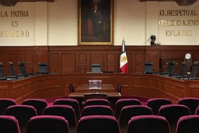 Alertan riesgos por renuncia silenciosa de funcionarios clave en SCJN