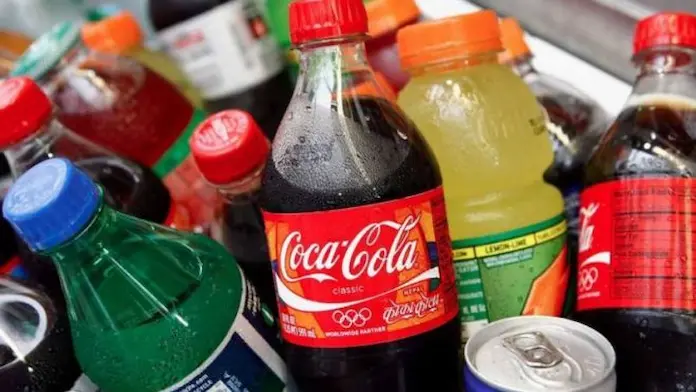 Anuncia Hacienda ajustes a bebidas azucaradas, cigarros y videojuegos con contenido violento; se prevé una deuda pública de 52.3%