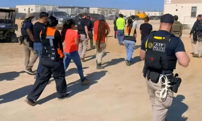 Detienen a 23 mexicanos durante redada en Georgia, revela Sheinbaum