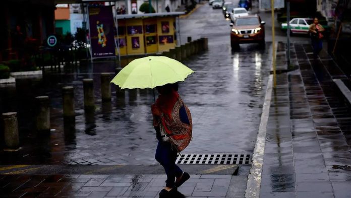 Frente frío 2 se acerca a México, podría aumentar probabilidad de lluvias en Veracruz