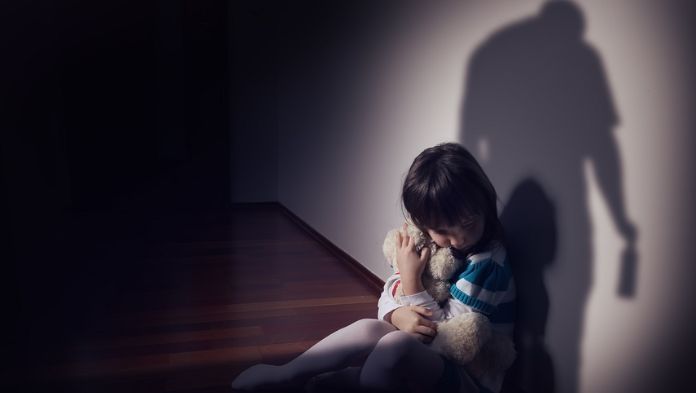 Suma Veracruz 12 casos de violencia sexual contra menores en escuelas