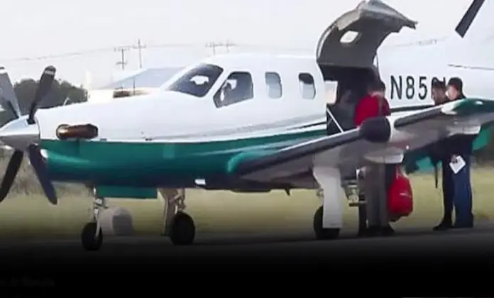 Señalan a Fernández Noroña de viajaren en avión privado para sus giras