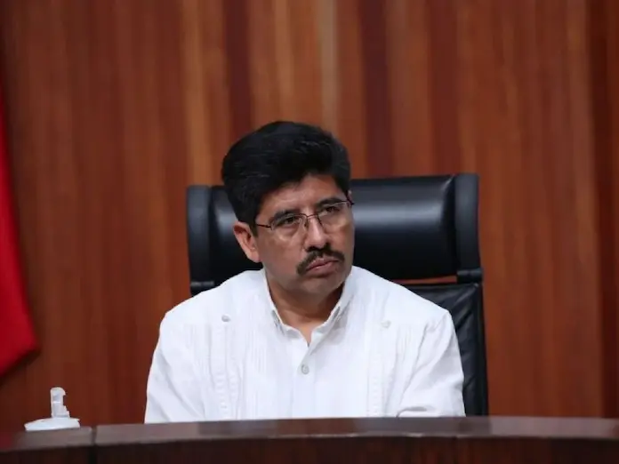 Morenistas niegan autoría de retroctividad en reformas a la Ley de Amparo; apuntan a Hugo Aguilar Ortiz, presidente de la SCJN