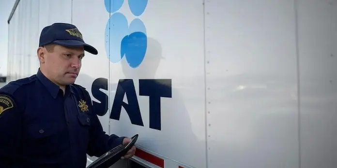 Oficial: el SAT puede visitar tu casa con policías y asegurar tus bienes en estos casos
