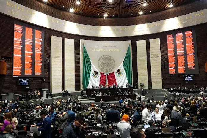 Diputados mantienen su aumento de sueldo por 113 mil pesos en el Presupuesto 2026, pese a recortes