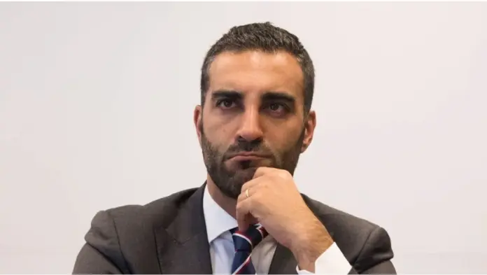 Detienen en Portugal a Simón Levy; tiene órdenes de aprehensión vigentes en México