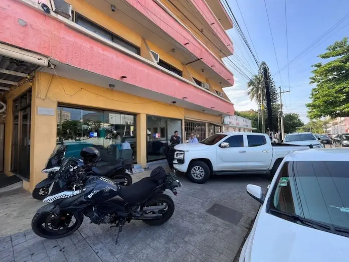 Hallan sin vida a un hombre dentro de un hotel