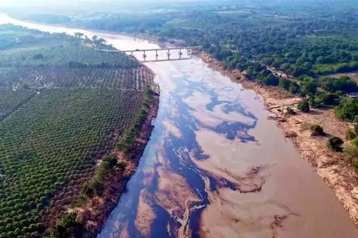 Javier Herrera Borunda va tras Pemex por derrame en Río Pantepec de Veracruz