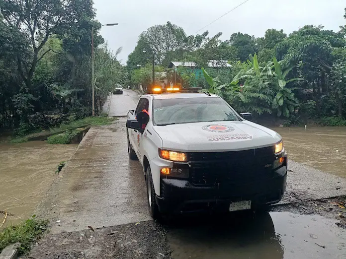 Protección Civil atiende afectaciones por lluvias en Veracruz: Rocío Nahle