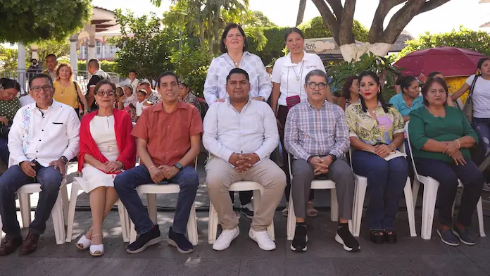 Alcaldesa y ediles de San Andrés Tuxtla inauguran actividades del primer “Encuentro de Saberes y Expresiones Artísticas”