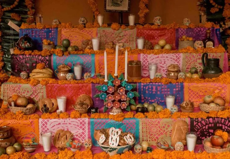 Día de Muertos: ¿qué significan los niveles del altar y elementos de la ofrenda?