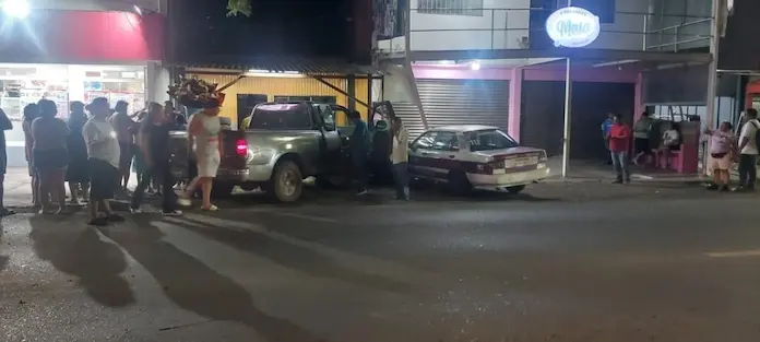 Tres lesionados en choque múltiple en el bulevar 5 de Febrero San Andrés Tuxtla