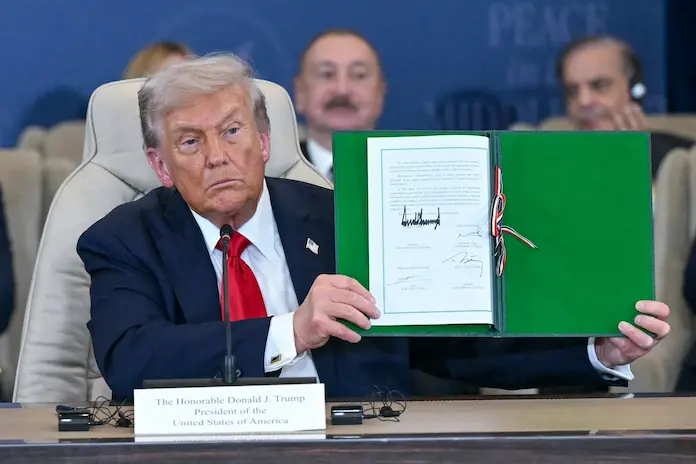 Trump firma acuerdo de paz para la Franja de Gaza