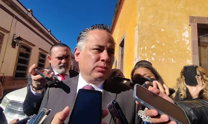 Santiago Nieto explica operación del Fonden y rechaza acusaciones contra Chema Tapia