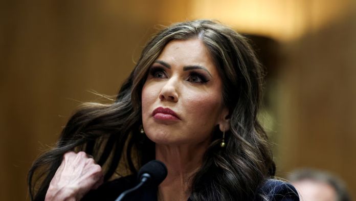 Cárteles ofrecen hasta 10 mil dólares por secuestrar o matar agentes de seguridad de EU: Kristi Noem