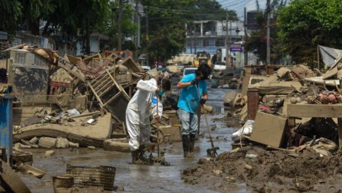 Suman 76 muertos y 39 desaparecidos por fuertes lluvias en cinco estados