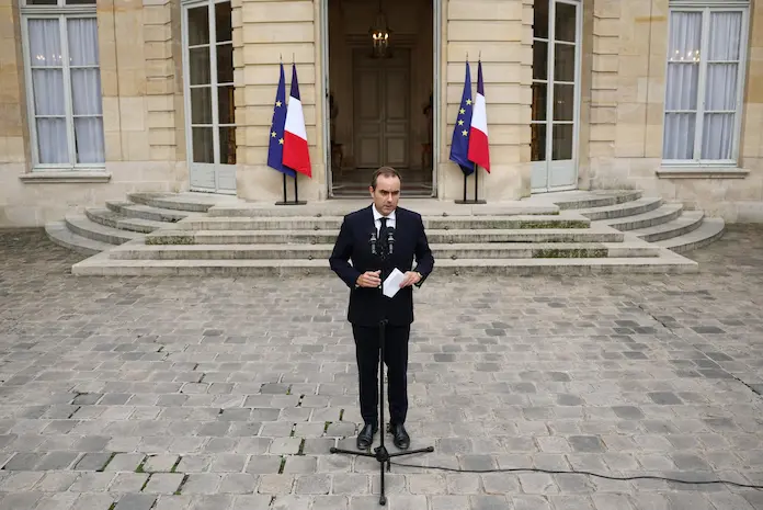 Renuncia el primer ministro de Francia, Sébastien Lecornu