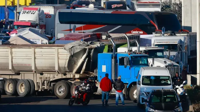 Ante megabloqueo de transportistas, Segob pide dialogar hoy y señala ‘motivaciones políticas’ de líderes