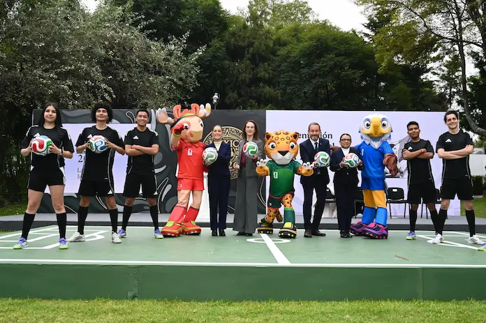 Sheinbaum presenta el Mundial 2026: invertirán 9 mil mdp en el AICM y esperan 5.5 millones de visitantes